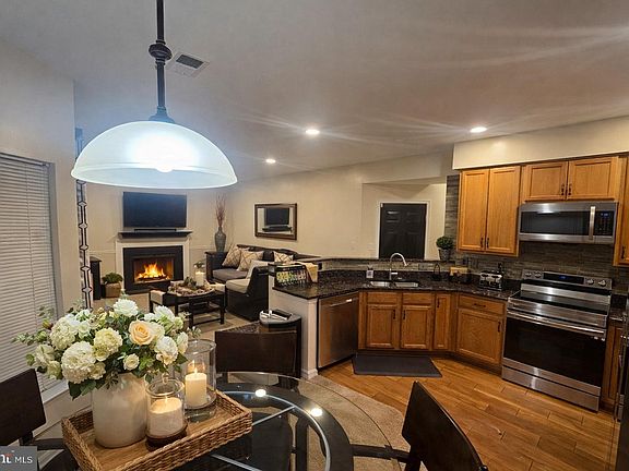 4th image of 2300 Hawks Landing Ct