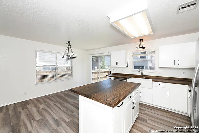 16134 Branching Oaks — Photo 11