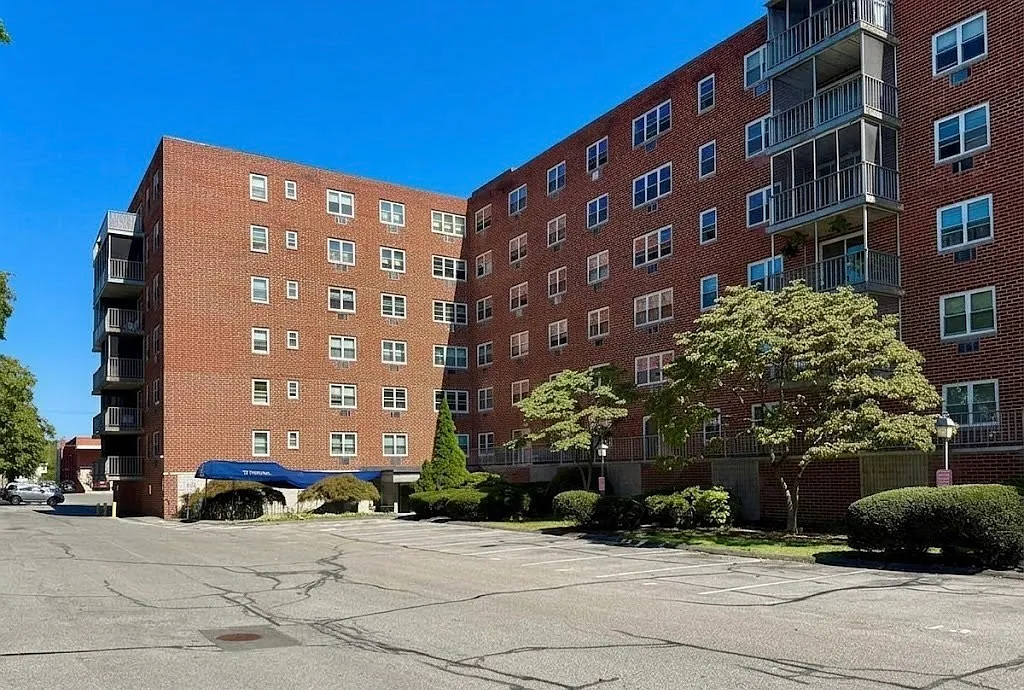 1 bed, 600 sqft, $1,976 — Photo 1