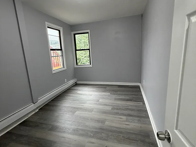 25 Oak St #2 — Photo 8