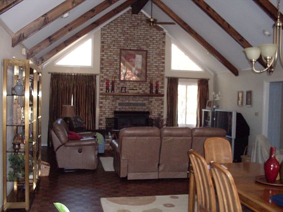 5th image of 113 Peak View Ln