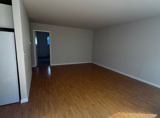 3642 14th Ave W APT 4, Seattle, WA 98119