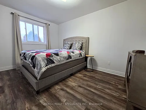 51 Dumfries Ave Photo 1