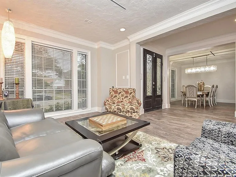 4526 Lakeside Meadow Dr — Photo 8