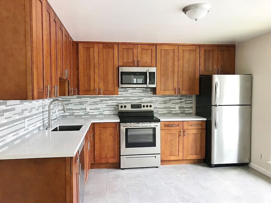 1st image of 1225 Clinton St