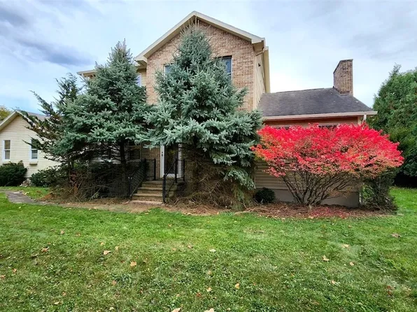 5075 Prairieview Dr, Camillus, NY 13031