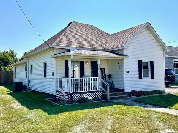 104 McAllister St, Jacksonville, IL 62695