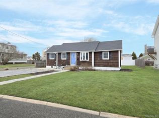 19 Kent Place, Amityville, NY