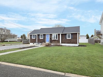 19 Kent Place, Amityville, NY, 11701