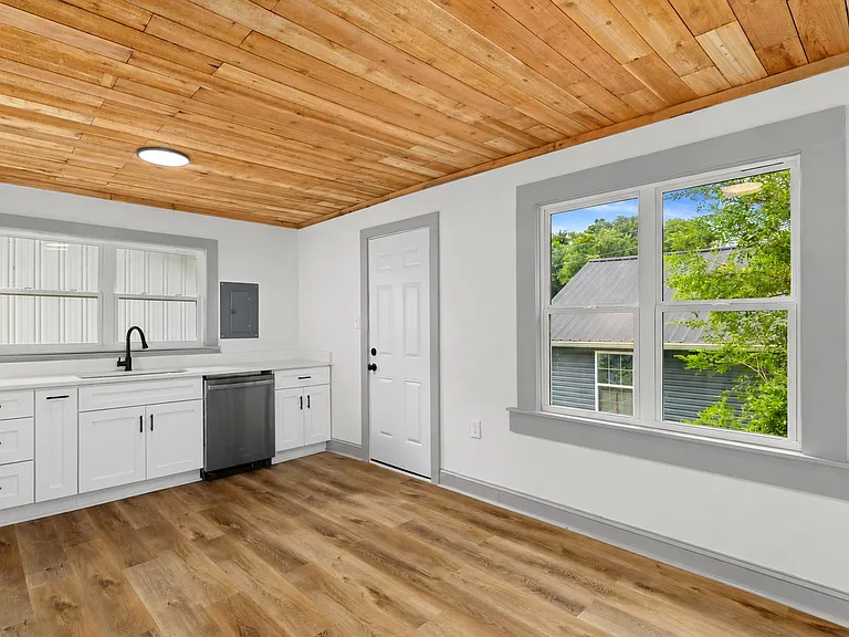 112 Gallaher Blvd — Photo 11