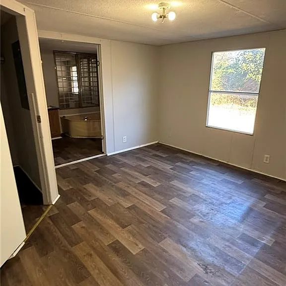 48 Valtlee Dr — Photo 8