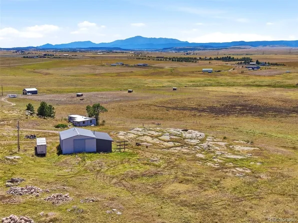911 Private Road 112, Elizabeth, CO 80107