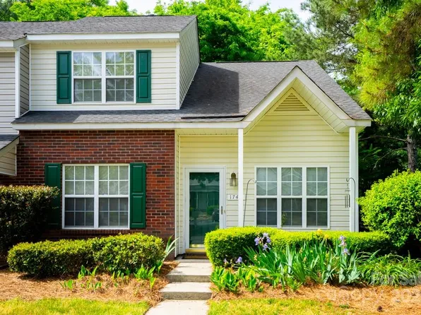 1748 Pergola Pl, Charlotte, NC 28213