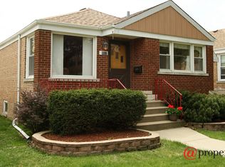 8937 W 24th St, Riverside, IL 60546