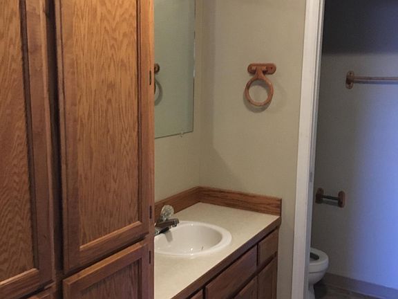 3rd image of 135 Fred St