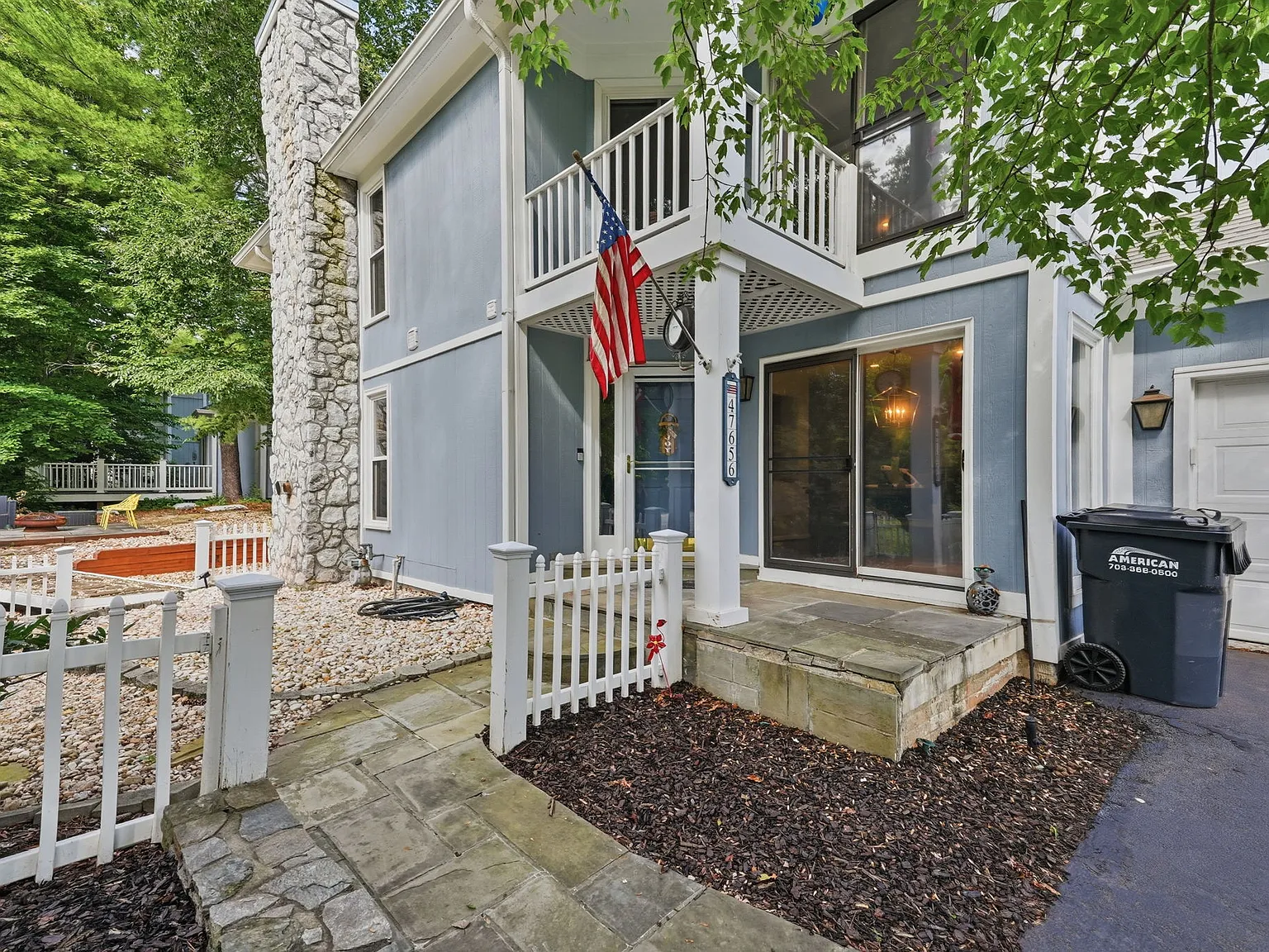 3 bed, 4.5 bath, 3727 sqft, $4,950 — Photo 4