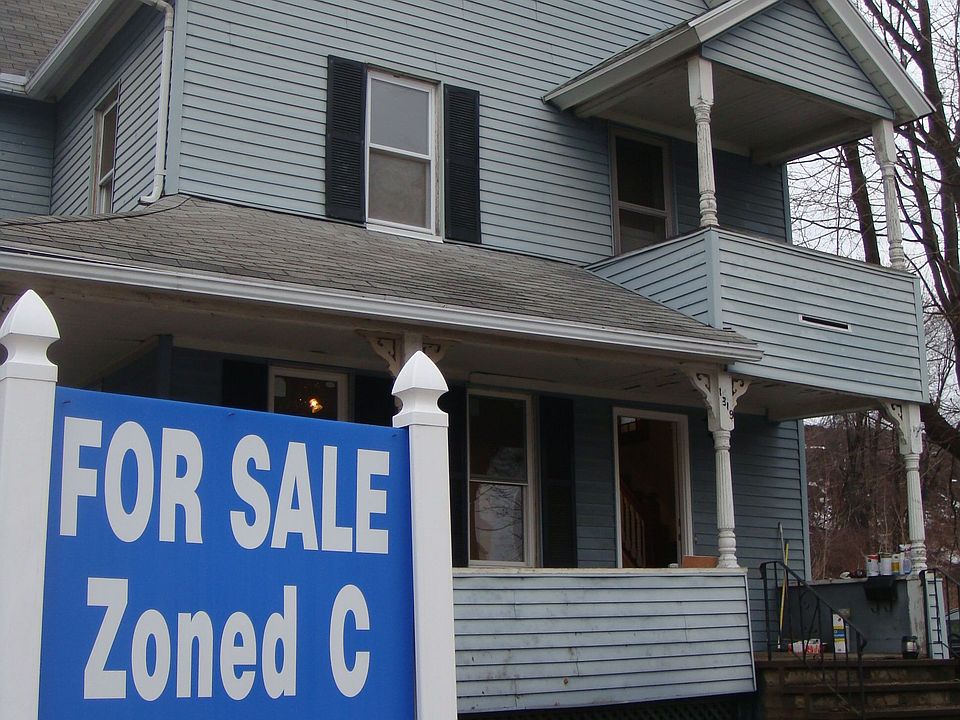 1319 Elm Street, West Springfield