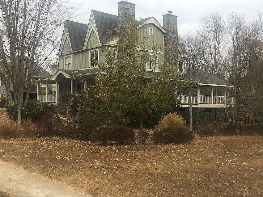 2nd image of 200 Willow Glenn Dr