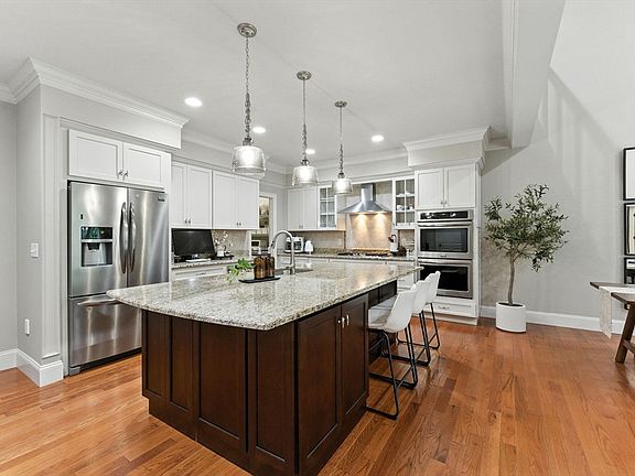 4th image of 12 Taylor Cove Dr #6