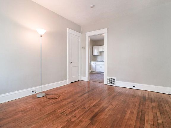 5th image of 10801 Fidelity Ave #1