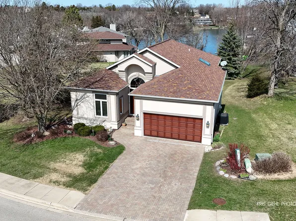 1187 Bayshore Dr, Antioch, IL 60002