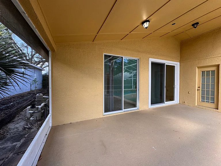 641 Samantha Ln — Photo 22