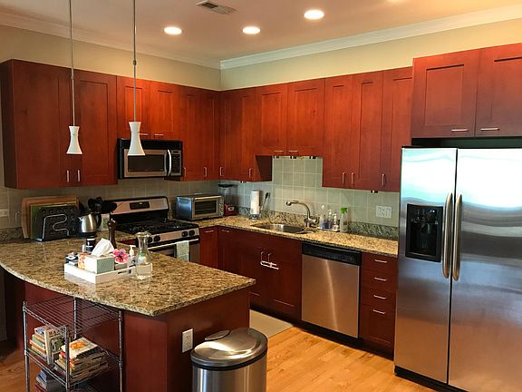 4th image of 1441 N Wicker Park Ave Unit 3N