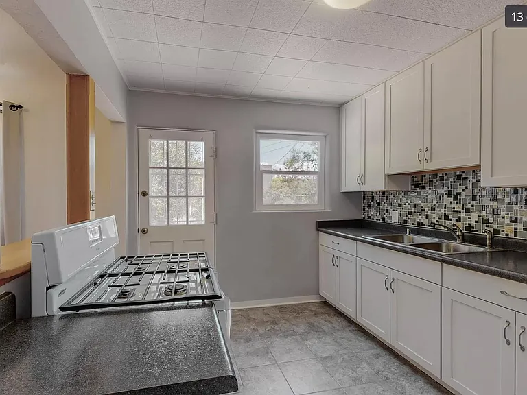 412 Cardenas Dr NE — Photo 10