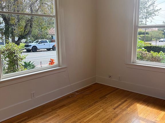 4th image of 1333 Garden St