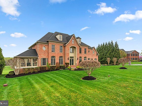 4th image of 14905 Finegan Farm Dr