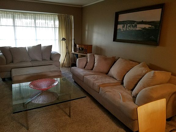 5th image of 2727 Briarhurst Dr APT 18