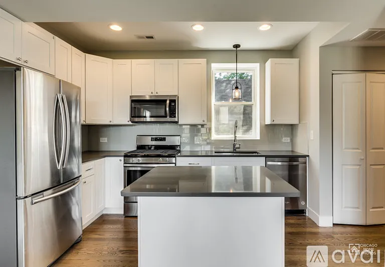 1644 W 21st St #3R — Photo 2
