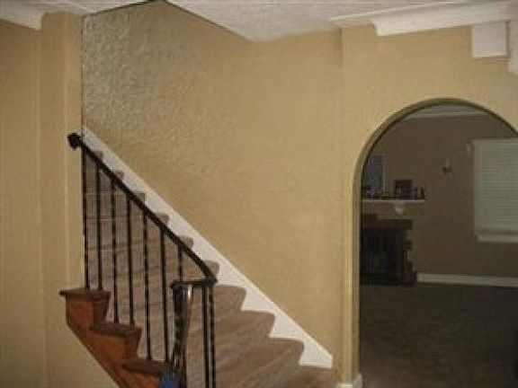 3rd image of 638 Orlando Ave
