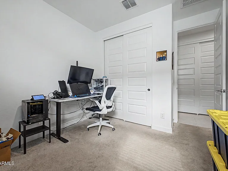 12515 W Morten Ave — Photo 18