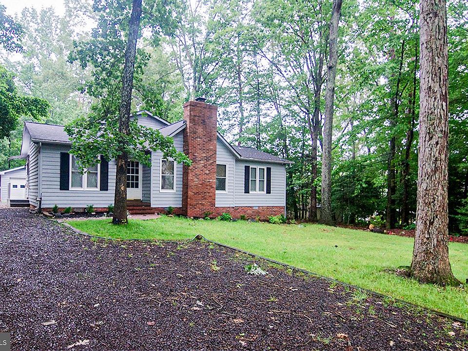 1st image of 207 Madison Cir