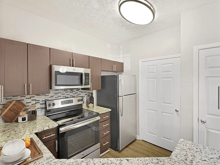 Elan at Mallard Creek Apartment Homes — Photo 53