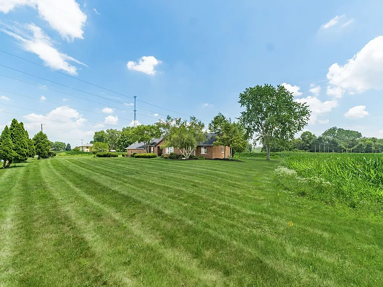 6002 Bowen Rd — Photo 53