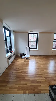 Rented by AYD Realty Inc | media 13