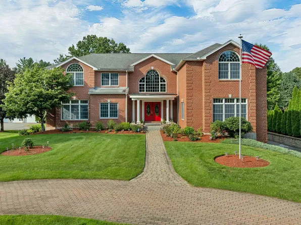 5 Crestwood Lane, Nashua, NH 03062