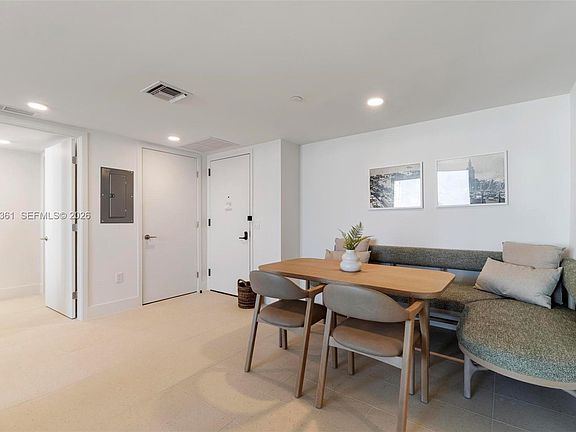 3rd image of 601 NE 1st Ave Unit 2801