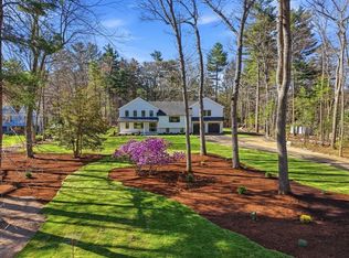 26 Old Pottery Ln, Norwell, MA 02061