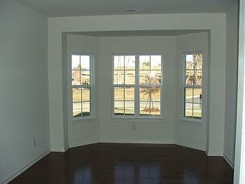 2nd image of 3509 Heathcott Cres
