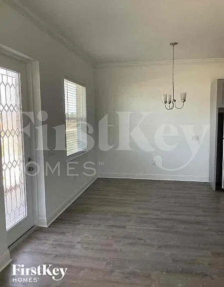 3910 NE 19th Place Cpe — Photo 2