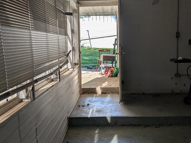 556 Baer Ave #1 — Photo 7
