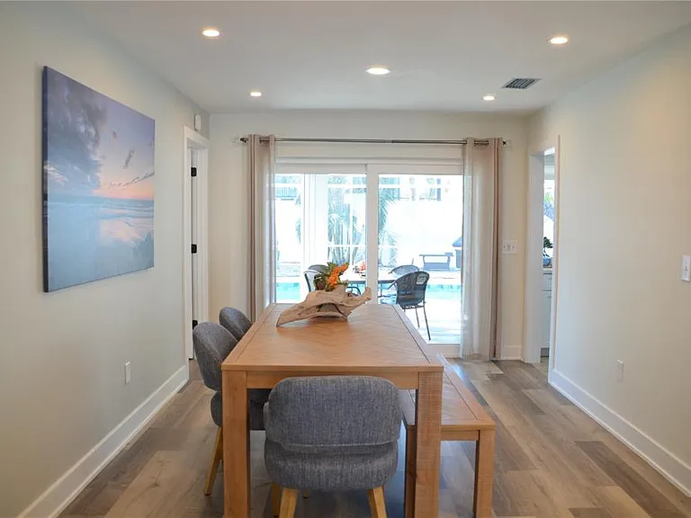 726 Birdsong Ln — Photo 11