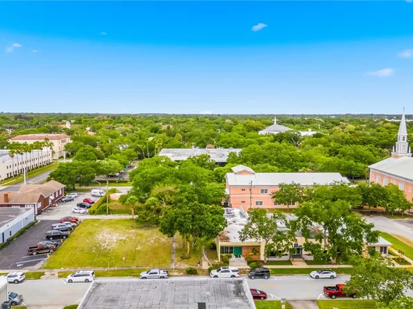 2125 15th Ave, Vero Beach, FL 32960