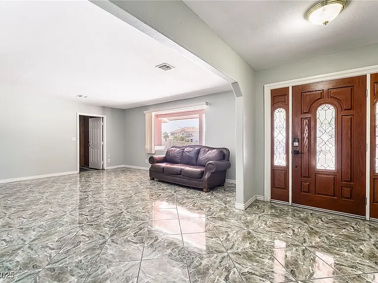 724 N Fogg St — Photo 10