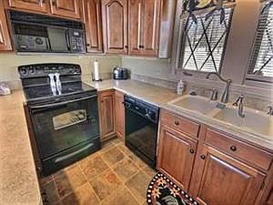 4th image of 8274 Canterbury Dr #8274