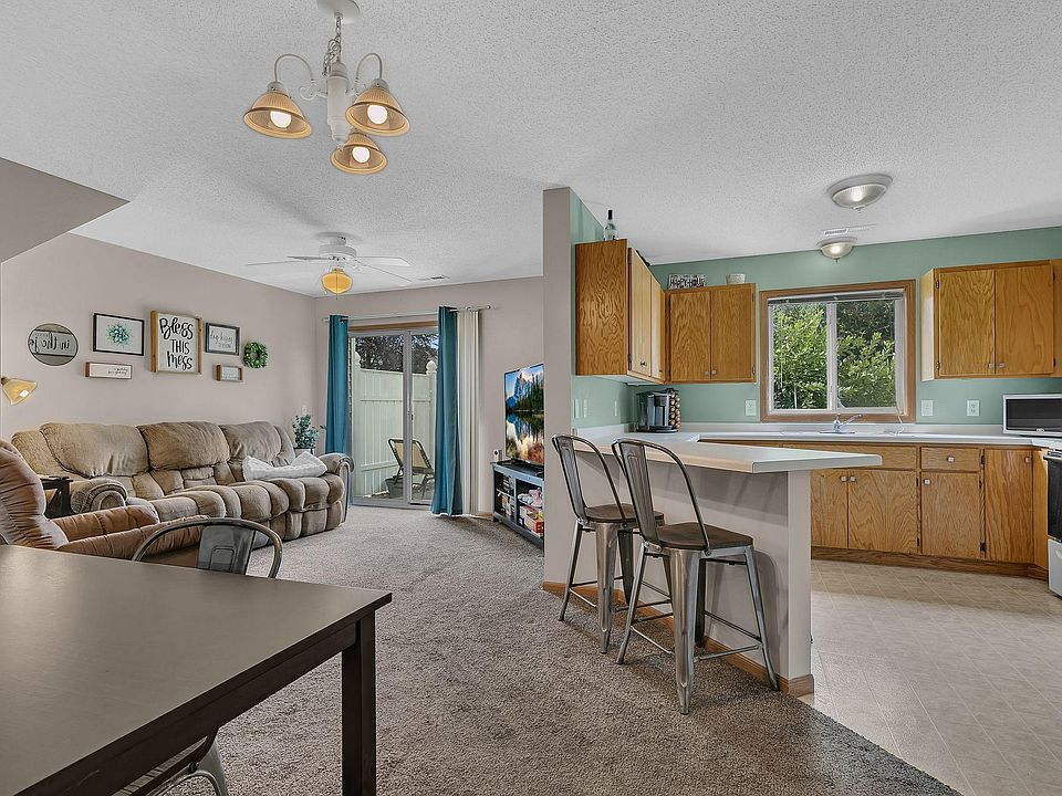 1st image of 939 Cypress Rd #41