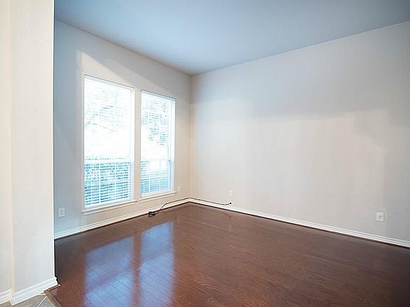 4th image of 17607 Dewberry Crescent Dr